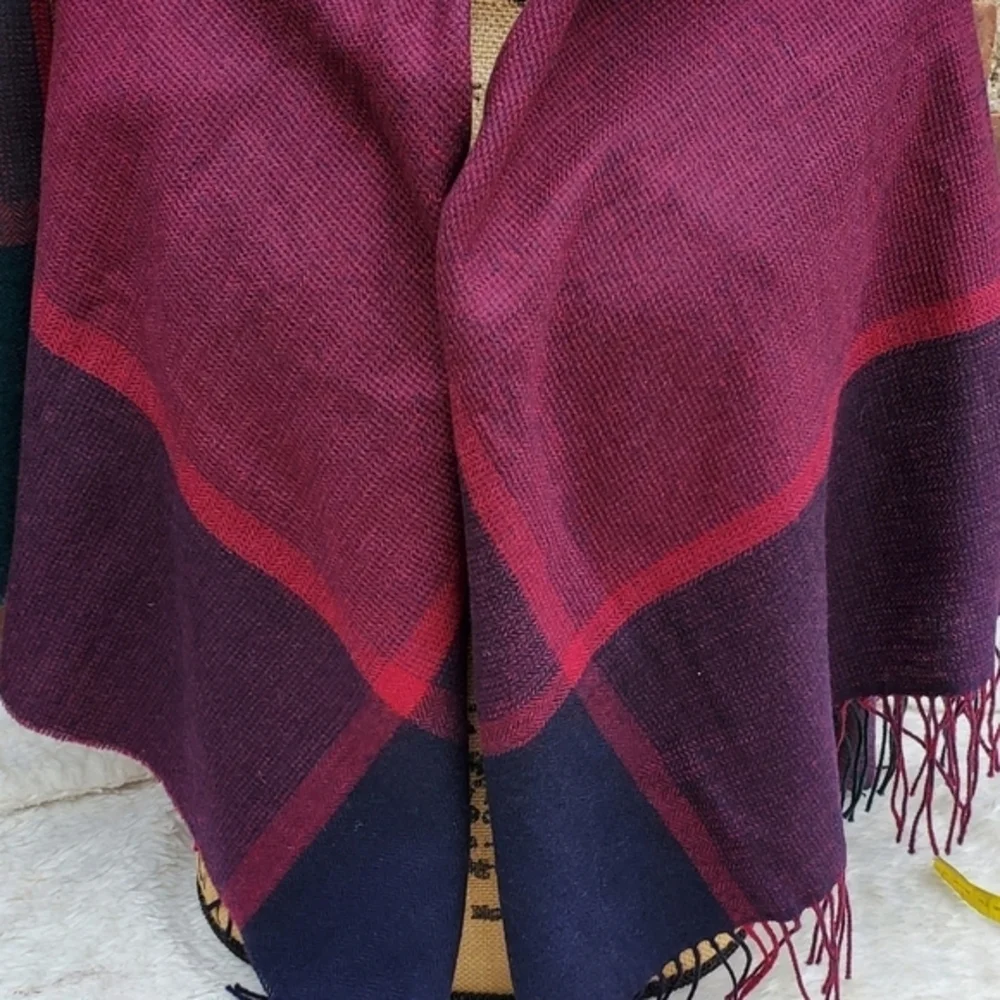 Pink‎ Plaid shawl/ scarf NWOT